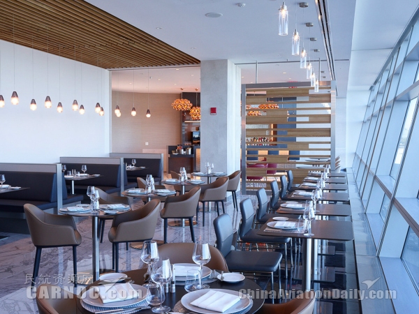 美国航空首推机场头等舱旗舰餐厅提升客户体验
